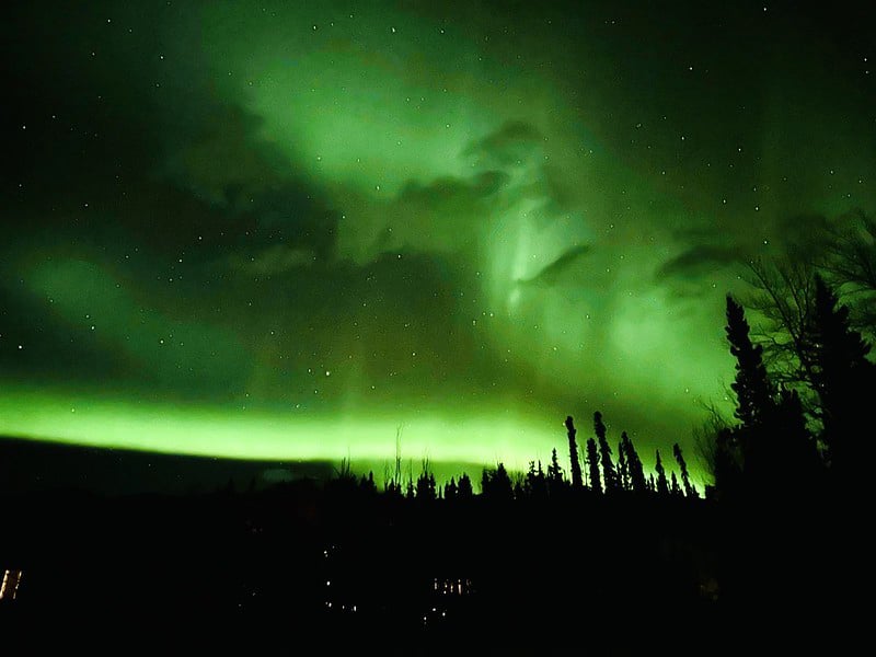 https://www.westtrek.com/wp-content/uploads/2025/02/©DCT-MichaelSong-YukonAdventure-Aurora-NorthernLights.jpg